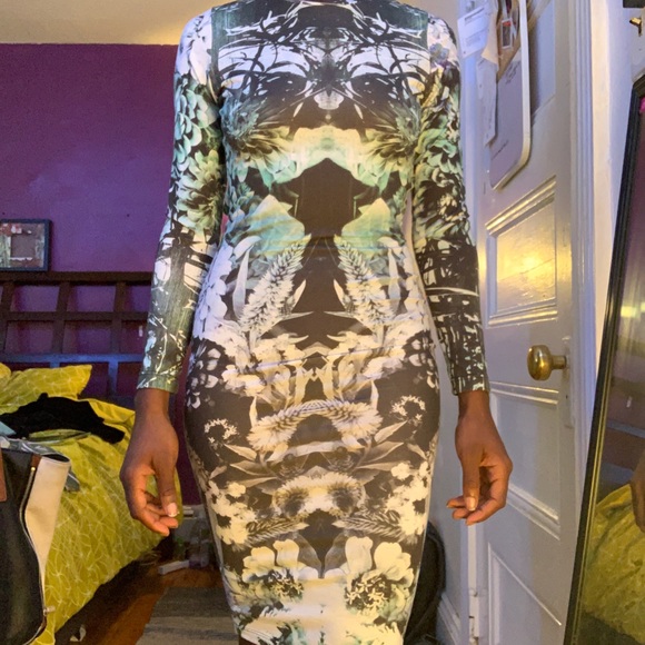 ASOS dress size 4-5 - Picture 1 of 2